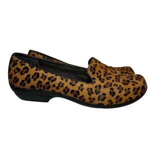 Dansko Olivia Leopard Cheetah Print Women's Loafers size 40 Comfortable